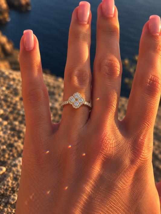 Gold Cleef Ring